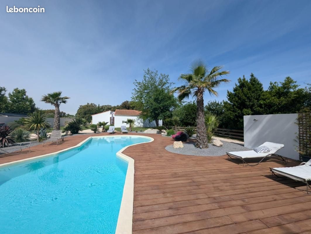 Maison 6 pièces 161 m² · à Collias · 161 m² · 598 500 €