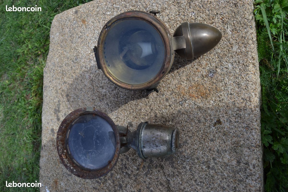 Anciens phares de voiture (image 1)
