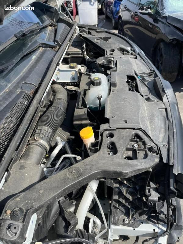 Renault Trafic FOURGON FGN L1H1 2T8 BLUE DCI 110 CH ACCIDENTEE (image 18)
