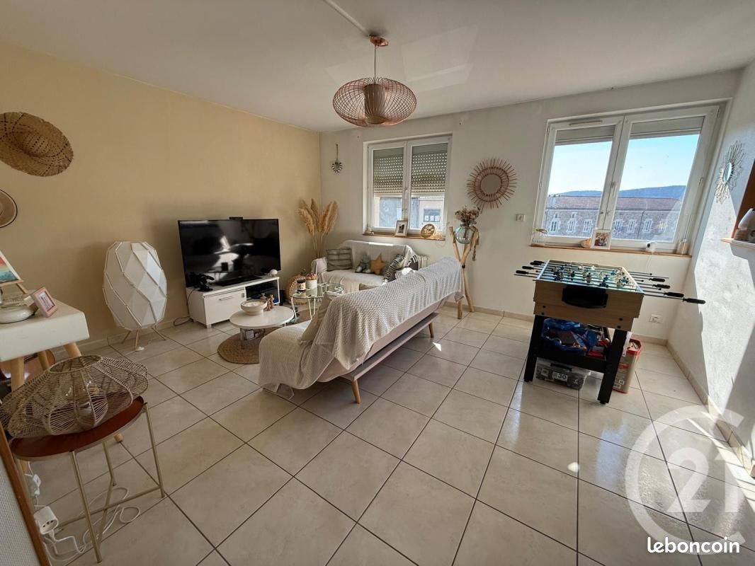 Appartement 5 pièces 85 m² · à Saint-Genest-Malifaux · 85 m² · 850 €