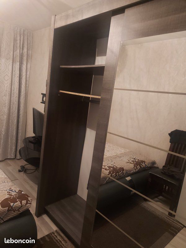 Armoire à vendre (image 1)