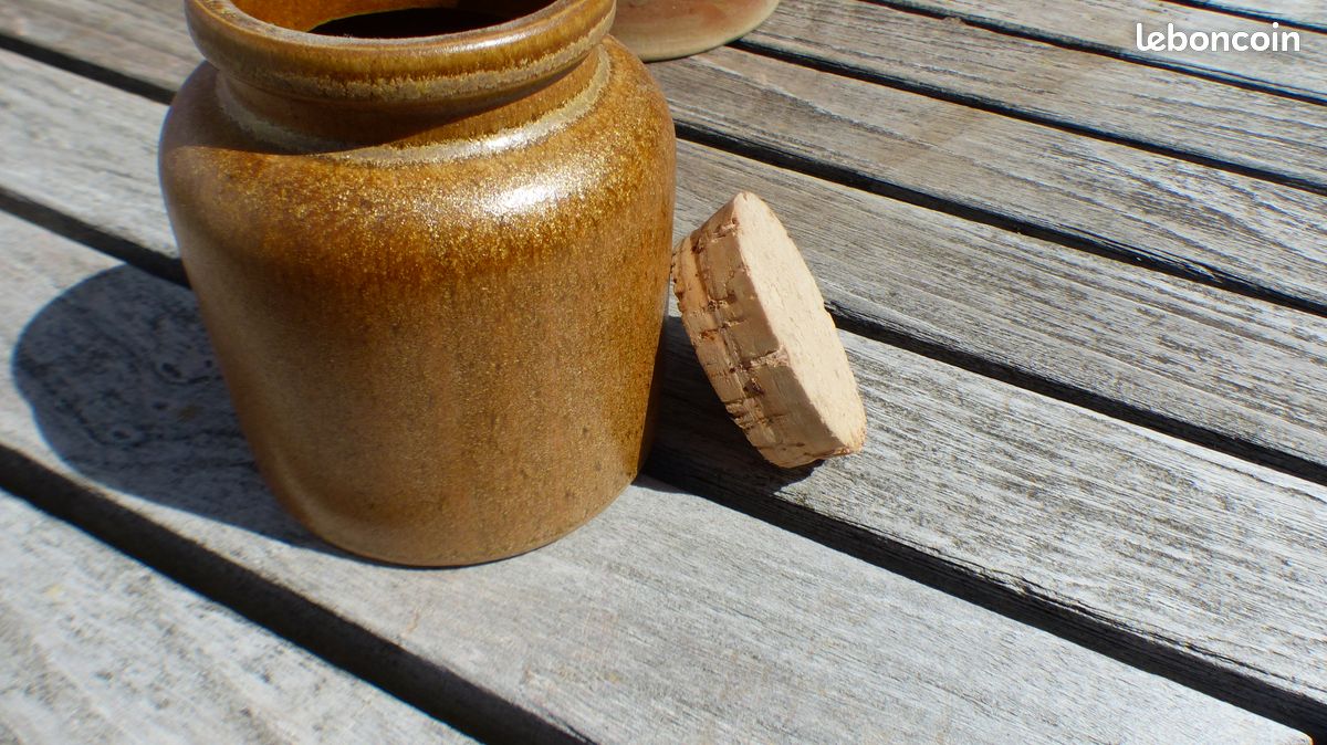 Petit pot en grès avec bouchon de liège (image 5)