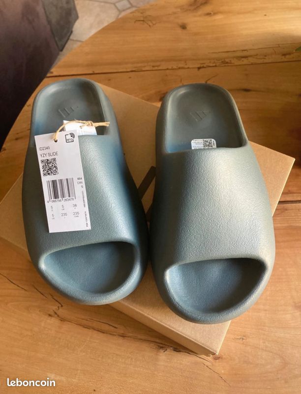 Yeezy slide ONYX Slate Marine - Neuve - 38EU/ 5US (image 1)