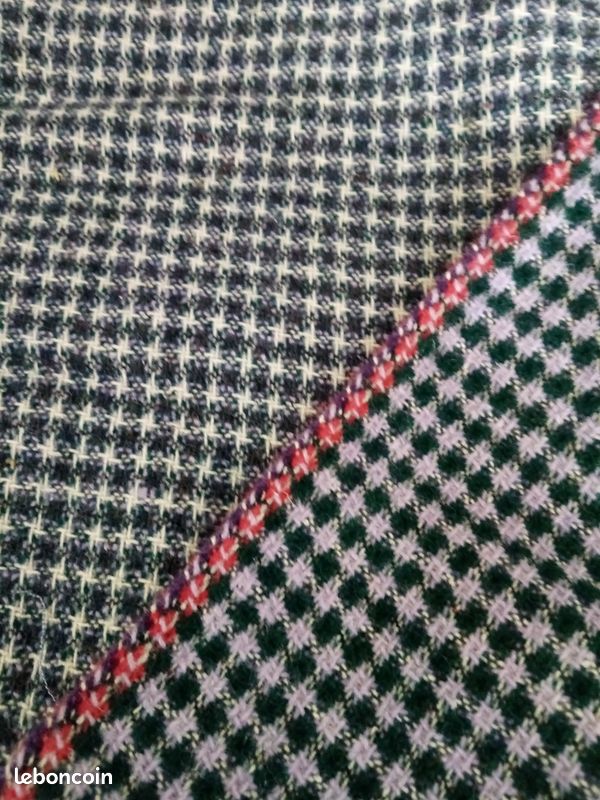 Tissu en lainage (image 1)
