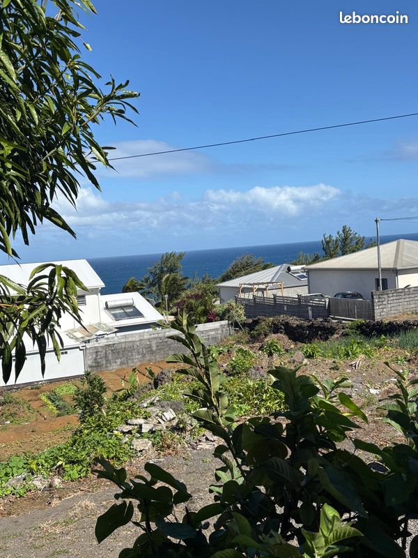 Terrain 840 m2 · à Saint-Joseph · 210 000 €