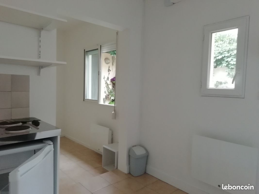 Appartement 1 pièce 14 m² · à Bordeaux · 14 m² · 400 €