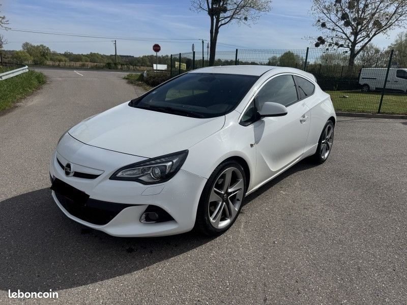Opel ASTRA GTC 2.0 CDTI Biturbo (image 1)