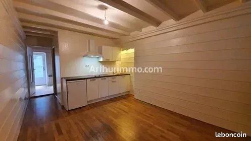 Appartement 1 pièce 27 m² · à Lons-le-Saunier · 27 m² · 415 €