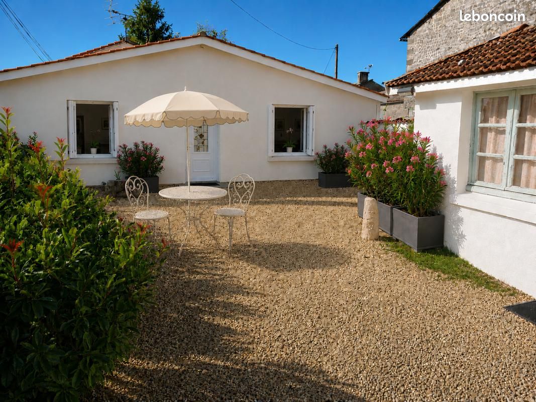 Maison 5 pièces 98 m² · à Siecq · 98 m² · 129 000 €