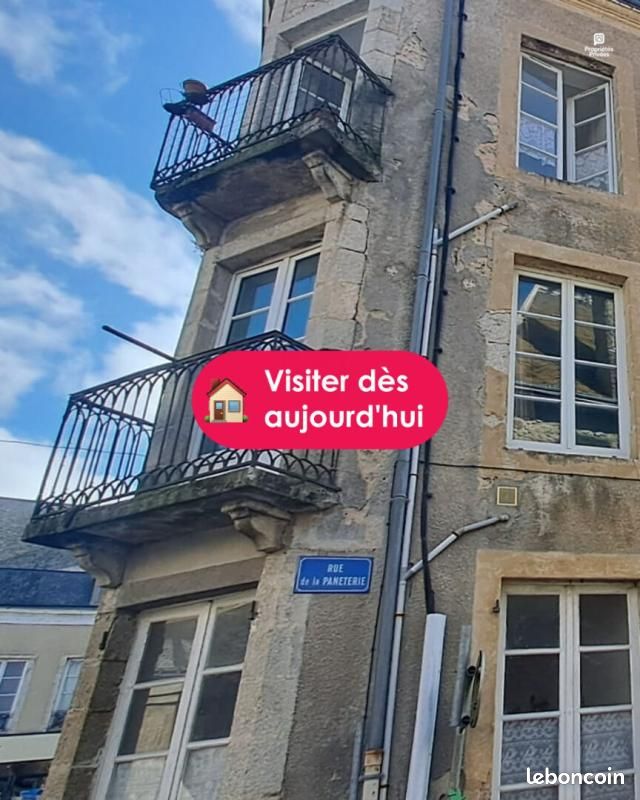 Maison 10 pièces 250 m² · à Fresnay-sur-Sarthe · 250 m² · 99 900 €