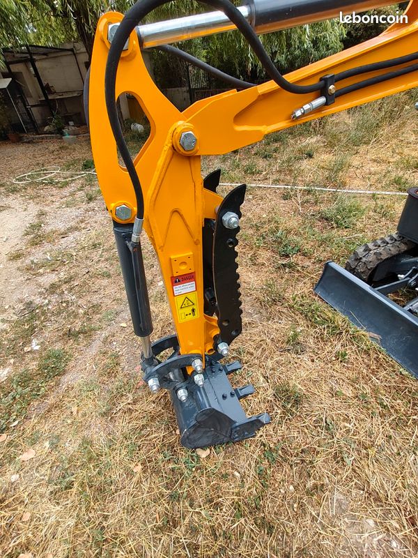 Mini pelle VICSEC VC15D 1.5 tonne NEUVE DISPO TOUT DE SUITE (image 5)