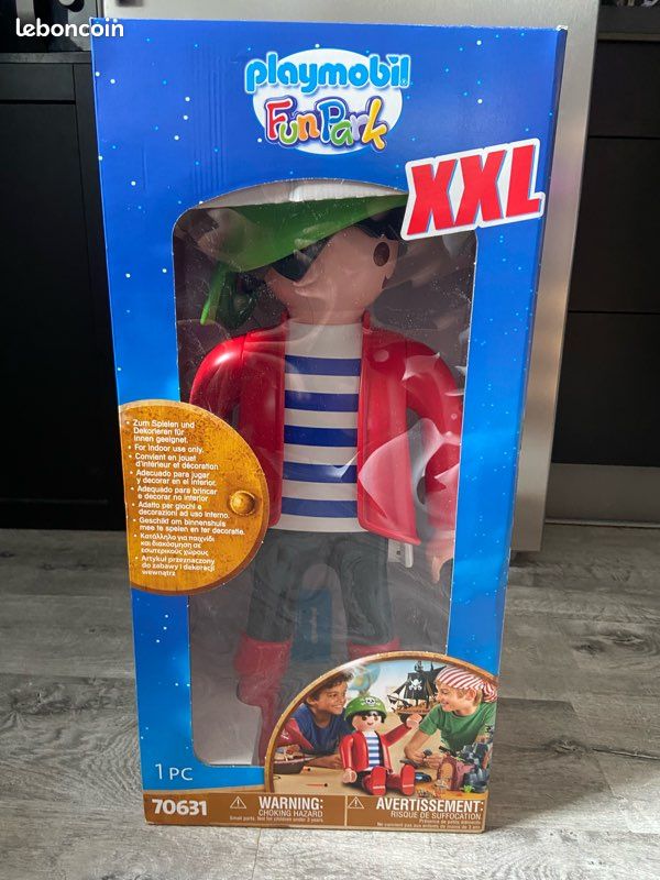 Playmobil géant - xxl - customisé policier CRS