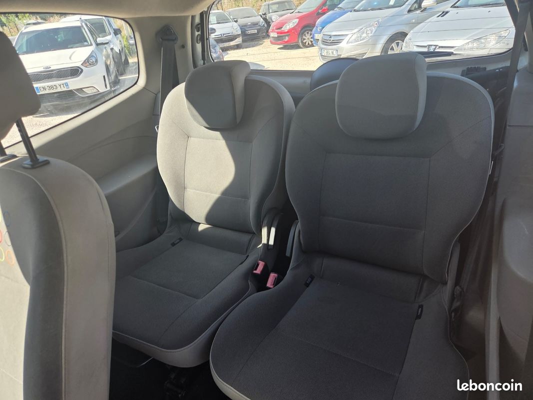 RENAULT TWINGO II 1.2 LEV 16v 75 eco2 Authentique (image 9)