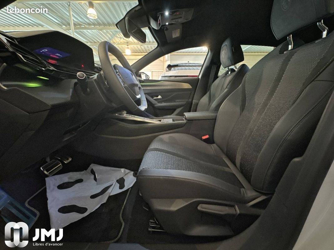 PEUGEOT 308 Hybrid 145 e-DCS6 GT (image 9)