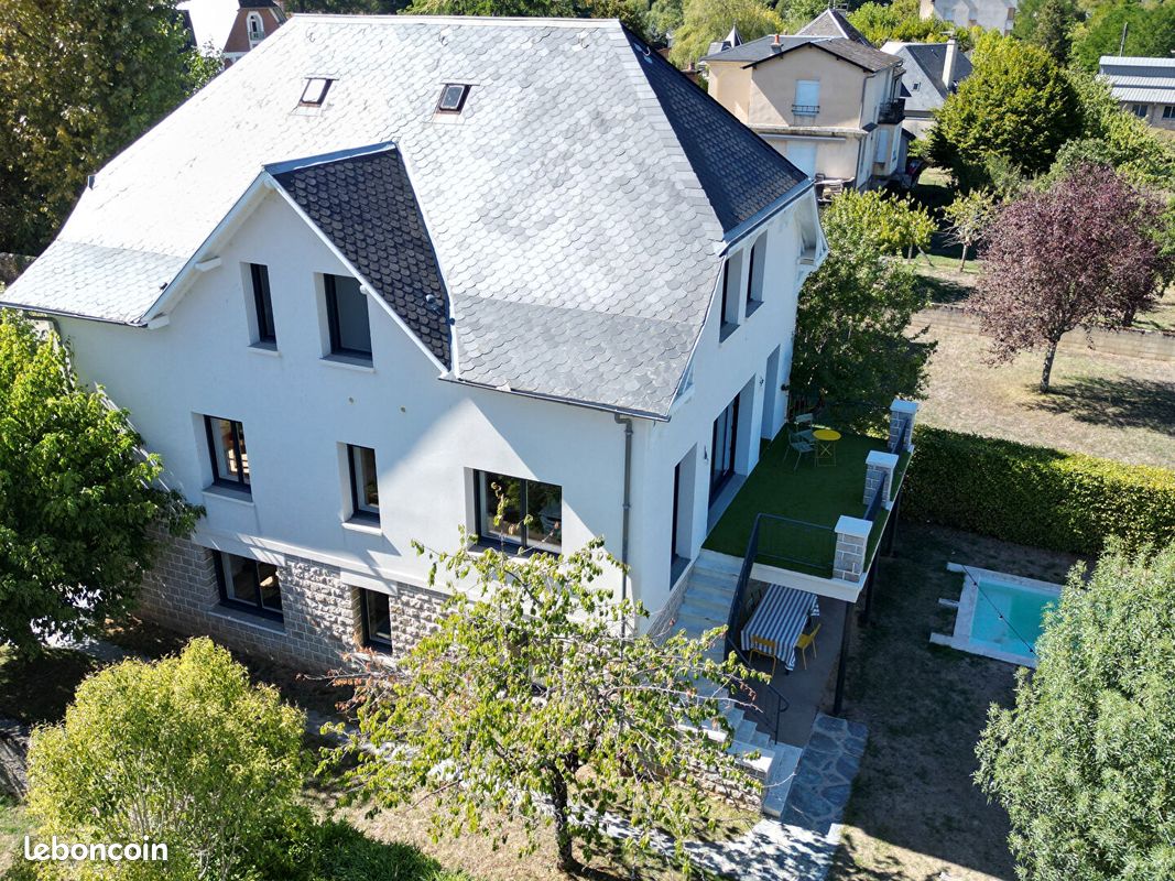 Maison 8 pièces 218 m² · à Espalion · 218 m² · 430 000 €