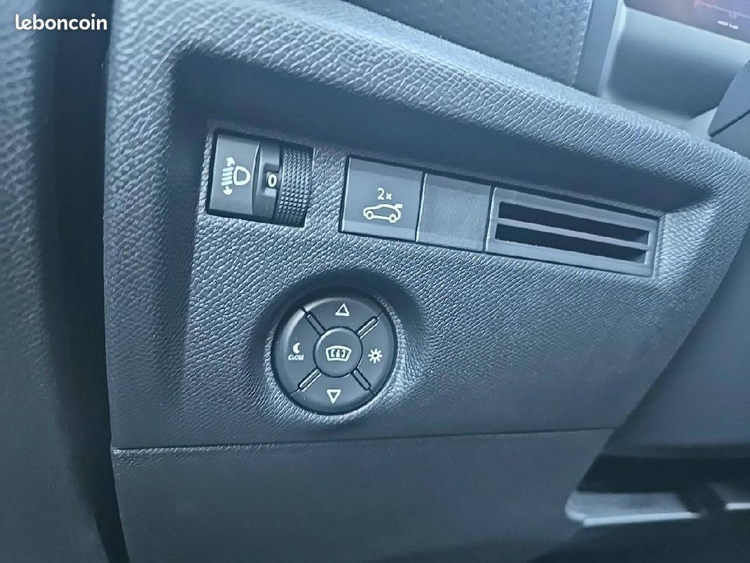 CITROëN C4 X 1.2 hybride 145 max e-dcs6 (image 22)