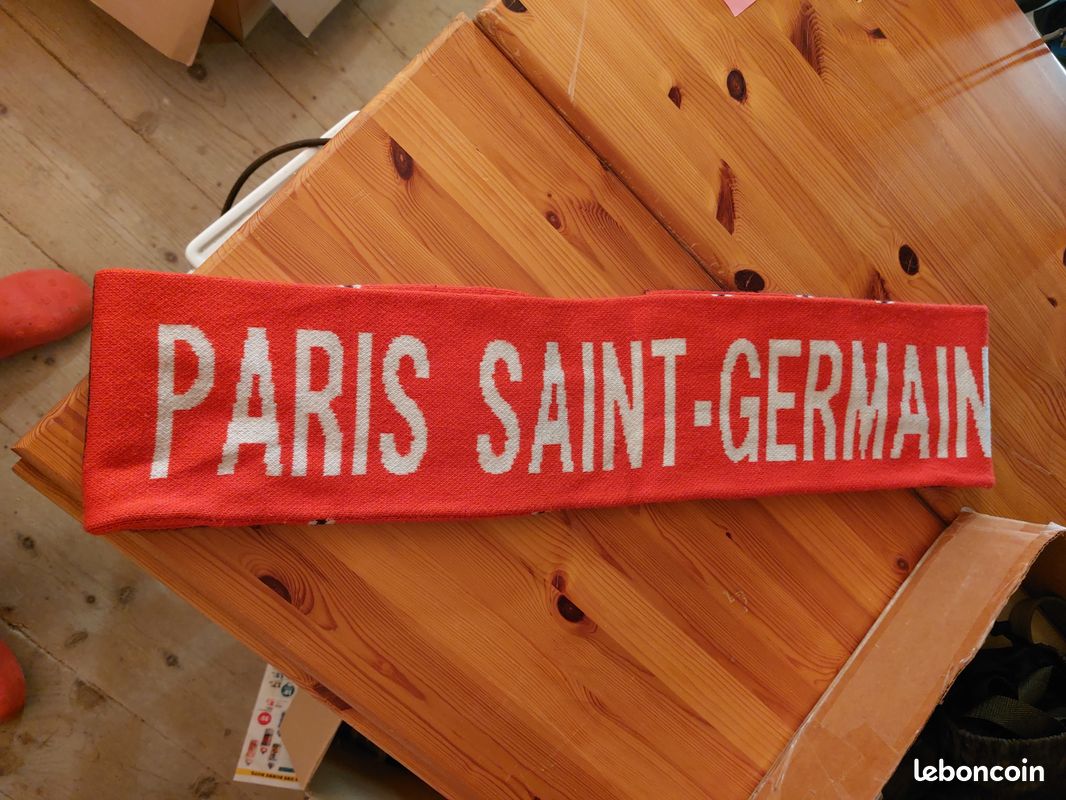 Écharpe Paris Saint-Germain 'Au Parc, On Est Chez Nous' - Vintage Avant 2000 - Unisexe