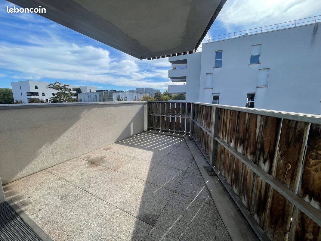 Appartement 3 pièce(s) 64 m²à louer Begles