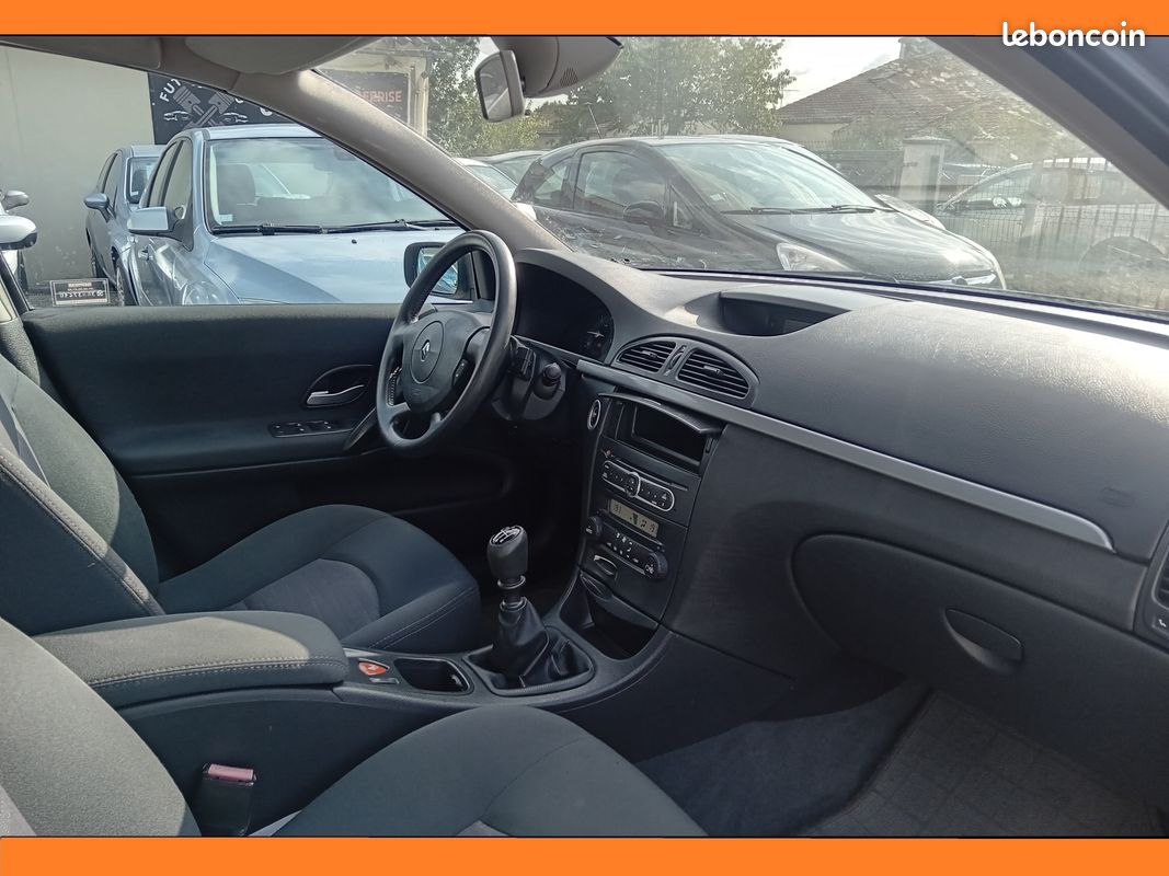 Renault Laguna 2 restylée 1.9 DCi 110cv Confort Expression 99 000 Kms (image 5)