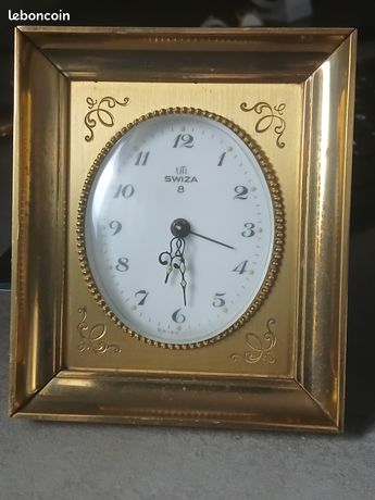 Pendule de voyage l'Œil du temps et support · Boutiques de musées