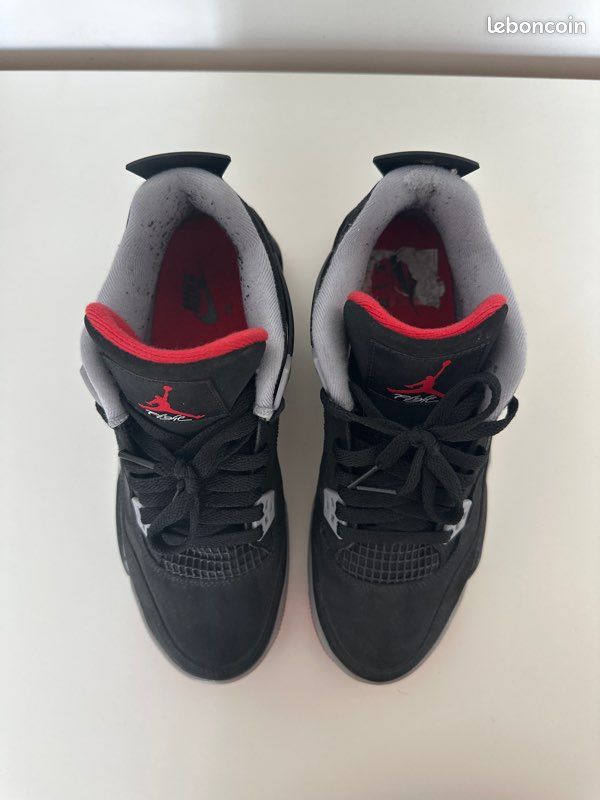 Jordan Retro Noir Cement Taille 7Y Eur 40 (enfant) Chaussures