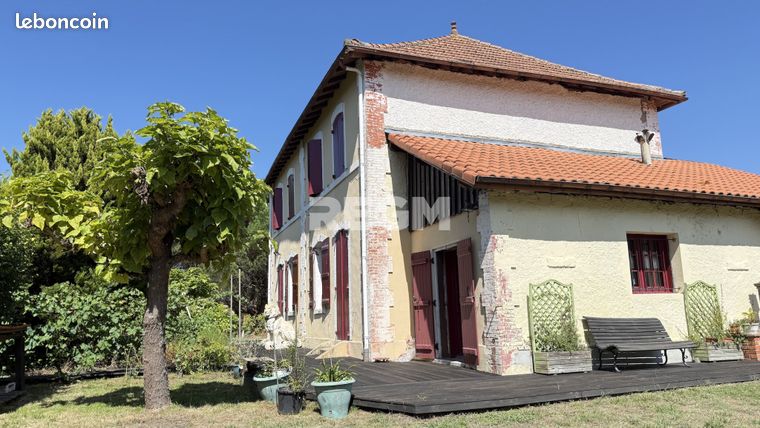 Maison 5 pièces 196 m²