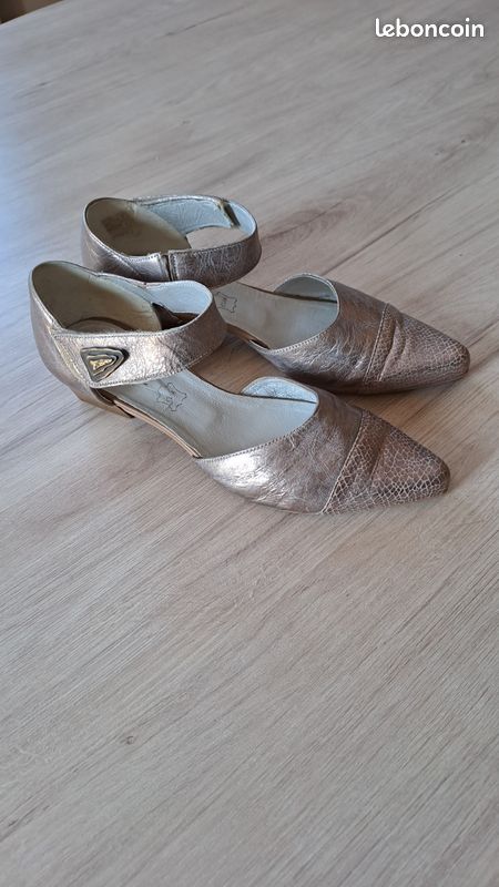 Chaussures femme dessus cuir pointure 36 Chaussures