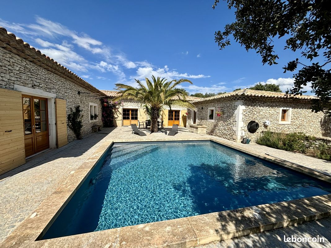 Maison 6 pièces 220 m² · à Grignan · 220 m² · 1 260 000 €