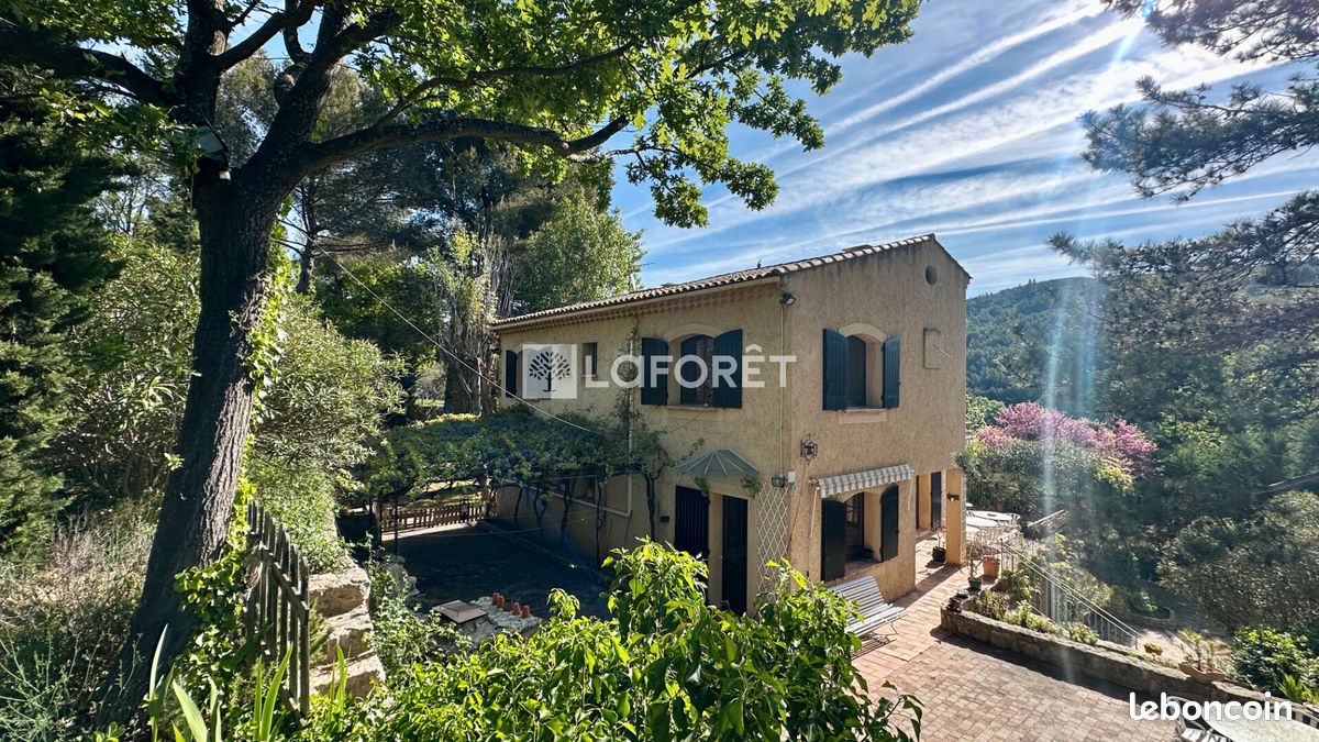 Maison 9 pièces 227 m² · à Salon-de-Provence · 227 m² · 799 000 €