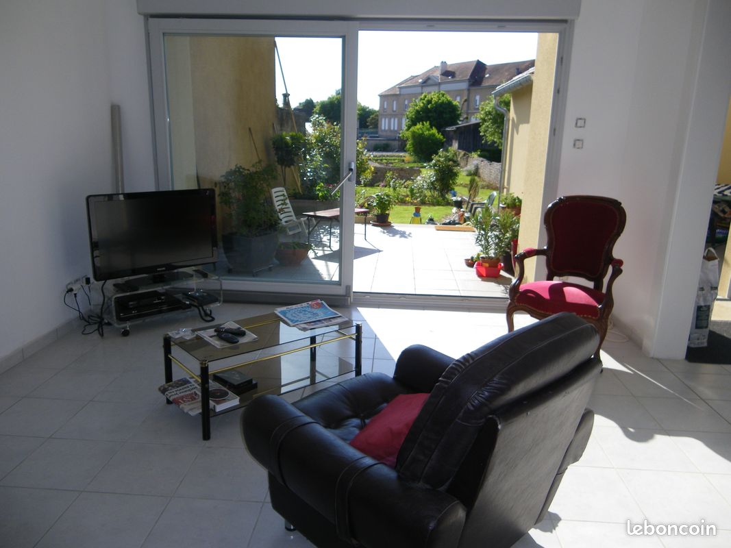 Maison 6 pièces 148 m² · à Rougemont · 148 m² · 159 000 €