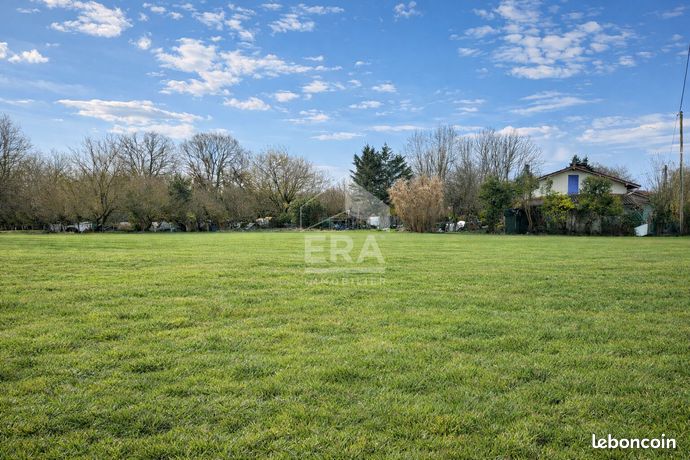 Terrain 1300 m² SAINT SEVER