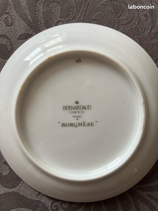 Lot 2 assiettes à pain Bernardaud (image 2)