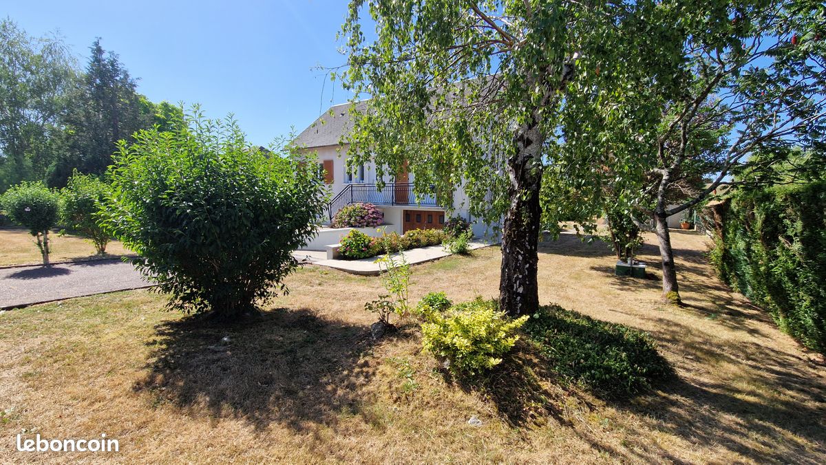 Maison 5 pièces 104 m² · à Gy-les-Nonains · 104 m² · 1 000 €/mois