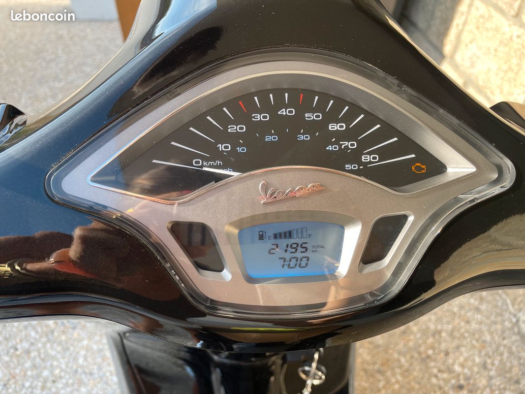 VESPA PRIMAVERA 50cc (image 2)