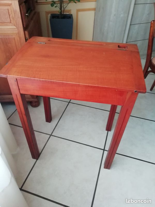 Bureau (image 1)