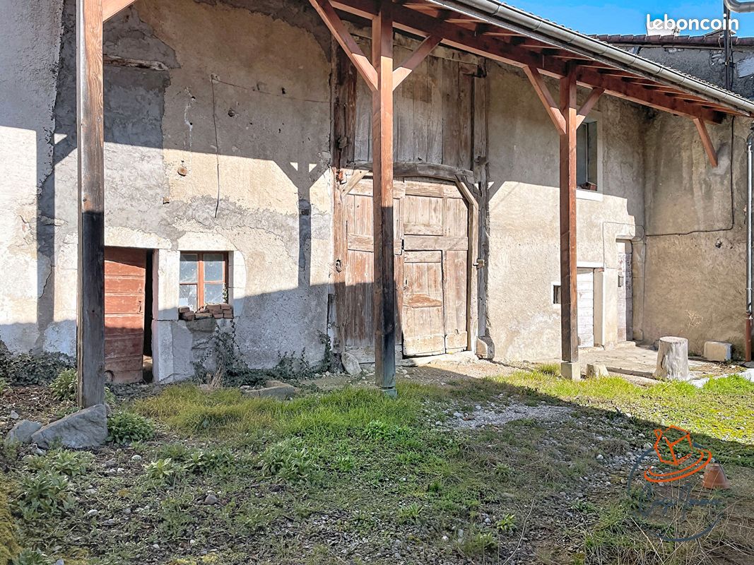 Maison 4 pièces 154 m² · à Thoiry · 154 m² · 235 000 €