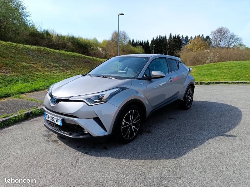 Toyota C-HR 122h Distinctive 2WD E-CVT (image 1)