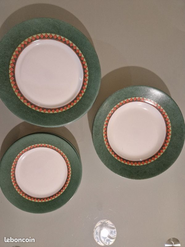Set d'assiettes Arcopal (image 1)