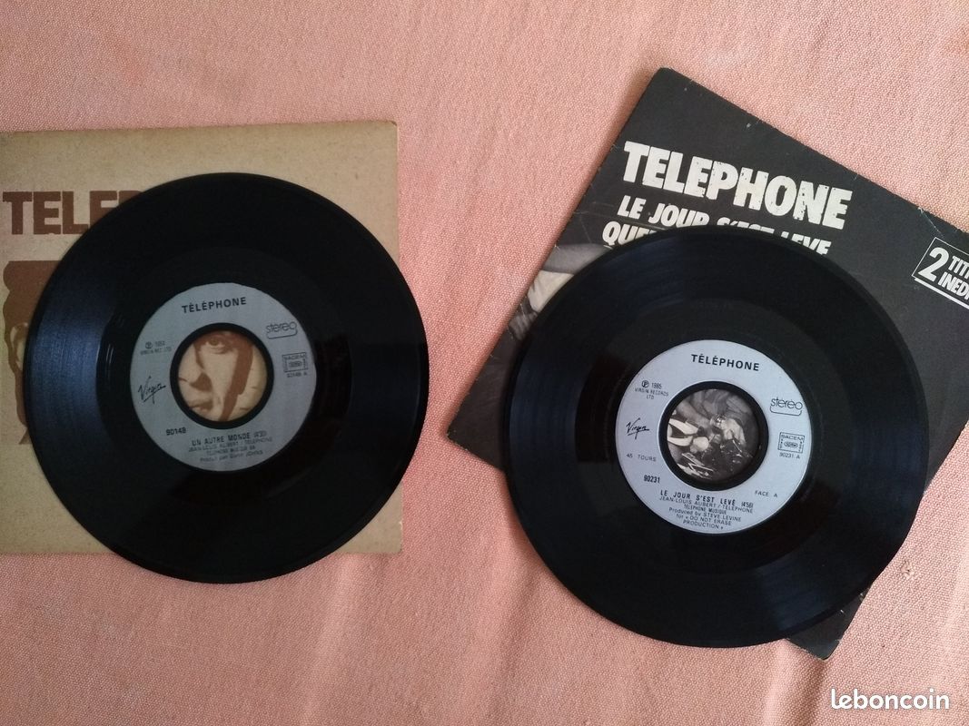 Deux 45 tours de Téléphone (image 3)