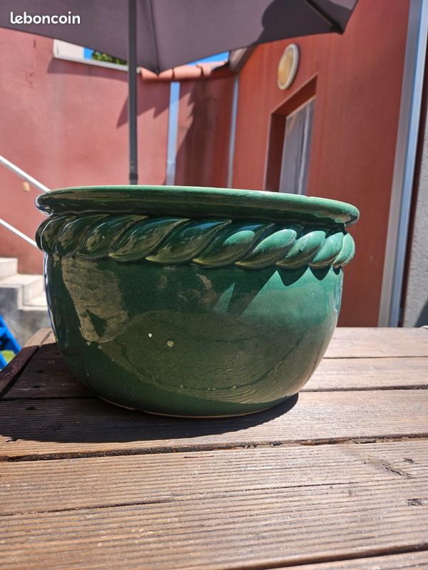 Grand cache-pot en céramique émaillée verte, diamètre 36,5 cm (image 5)