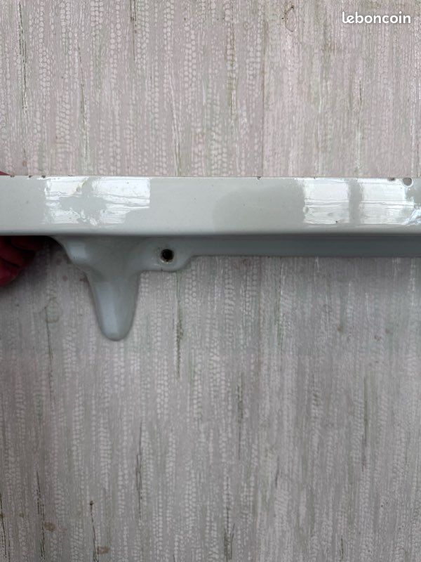 Étagère / tablette ancienne en porcelaine émaillée — salle de bain rétro (image 3)