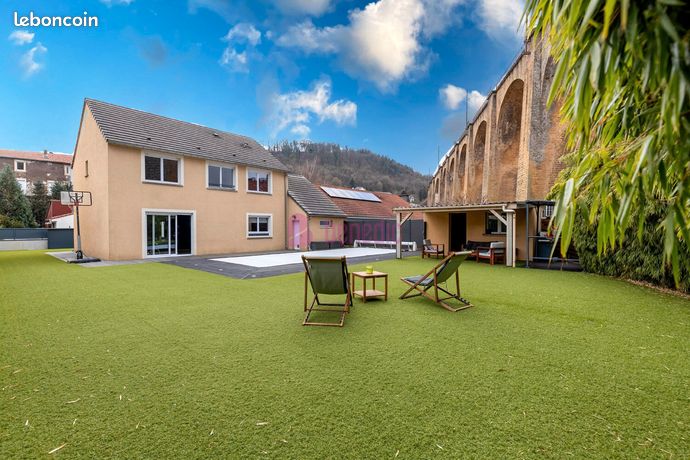 Maison 7 pièces 161 m²