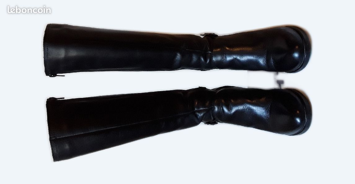 Bottes en cuir noir (image 1)