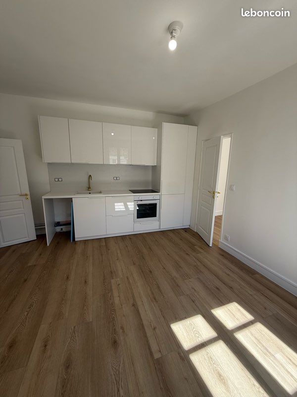 Appartement 2 pièces 33 m² · à Corbeil-Essonnes · 33,1 m² · 850 €