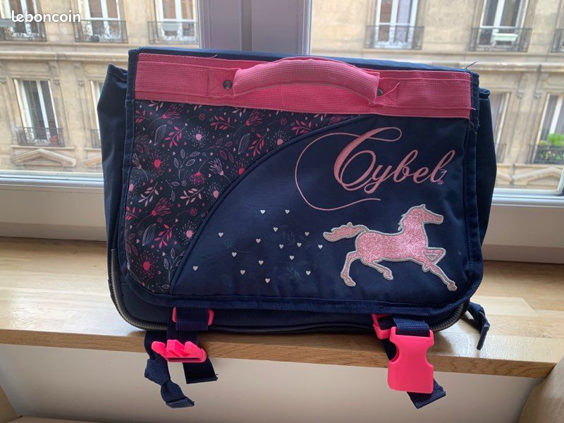 Cartable de fille (image 1)