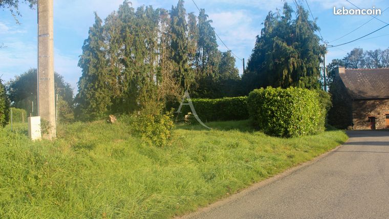 Terrain 1180 m² LOYAT