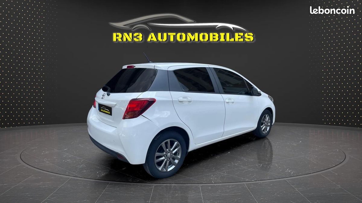Toyota YARIS 69 VVT-I DYNAMIC 5P (image 4)