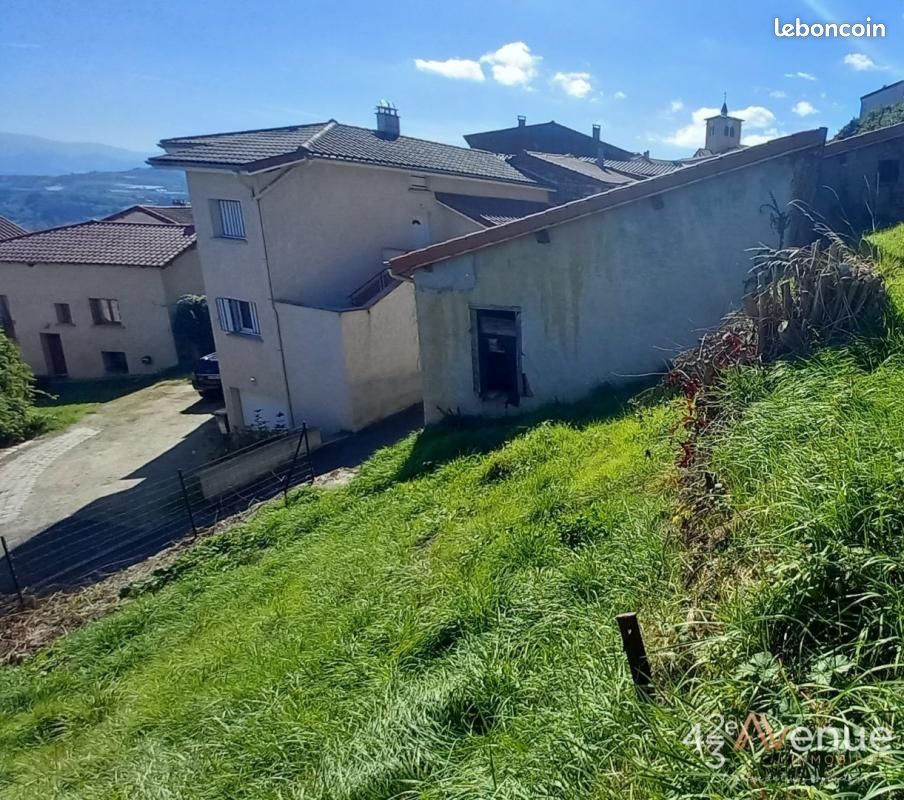 Maison 1 pièce 70 m² · à Saint-Romain-en-Jarez · 70 m² · 70 000 €