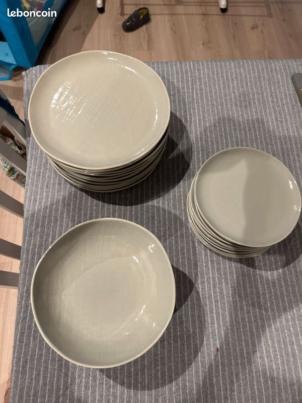 Service d’assiettes 3 tailles (image 1)