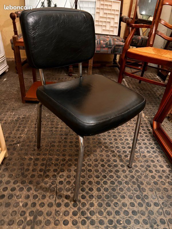Chaise vintage noire (image 1)